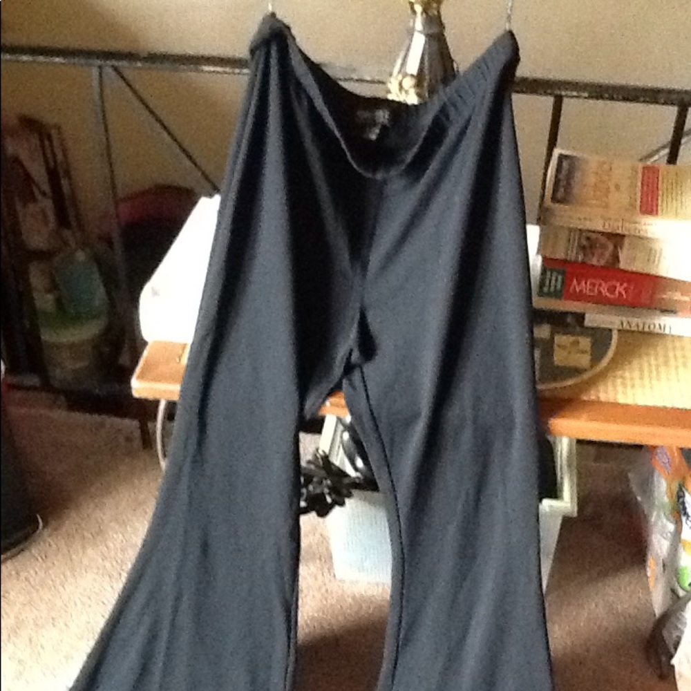 Forever 21 2X black LONG flared yoga pants